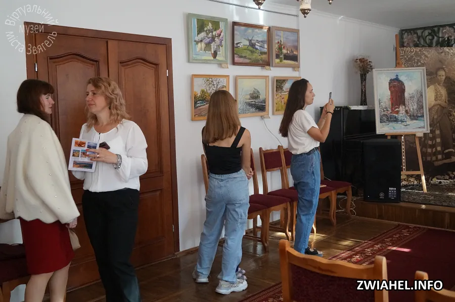 Відкриття виставки картин Артура Хачатряна: перші відвідувачі