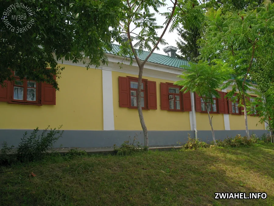 Будинок, в якому народилася Леся Українка: східний фасад