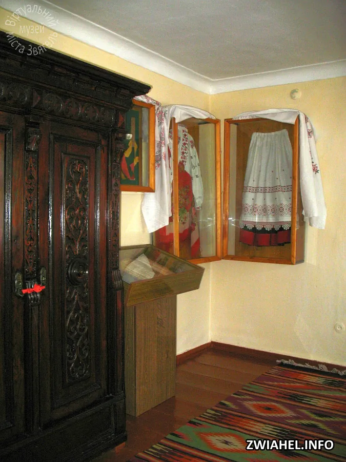 Музей Лесі Українки: зал 4 (дитяча кімната)