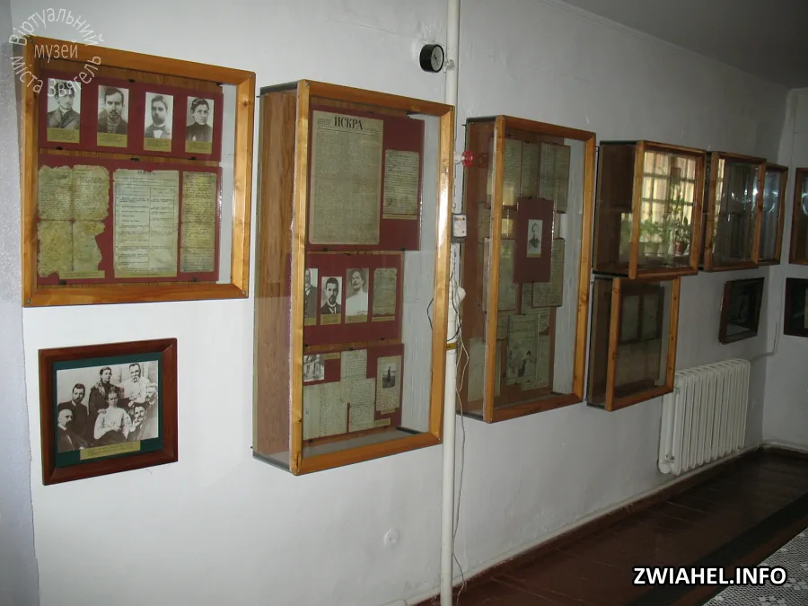 Музей Лесі Українки: зал 7 — експозиція «Літературний шлях Лесі Українки»