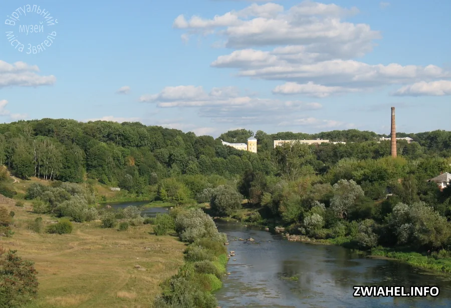 Вид на річку Случ із замкового пагорбу (2011 рік)
