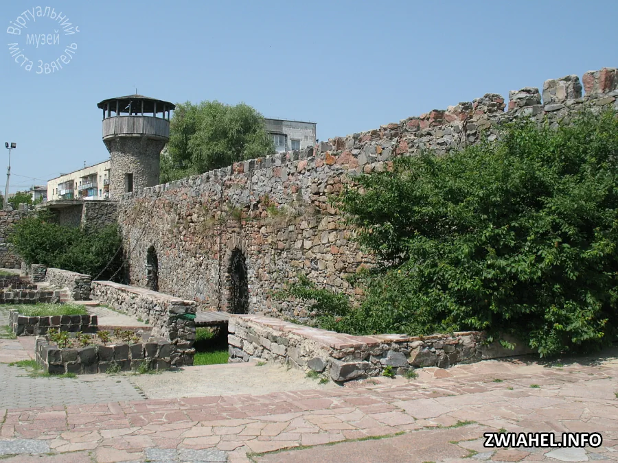 Мури звягельського замку: північна стіна