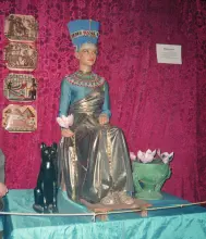 Виставка воскових фігур: цариця Нефертіті